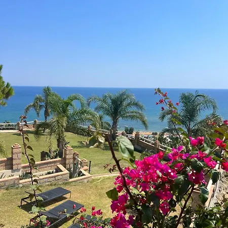 Marine Park בית הארחה