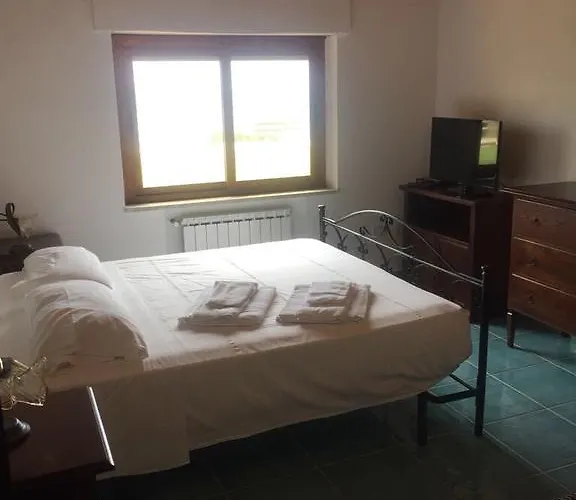 Marine Park בית הארחה 3*